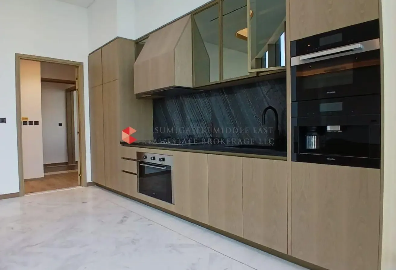 Luxury Penthouse | Panoramic Elevated Living