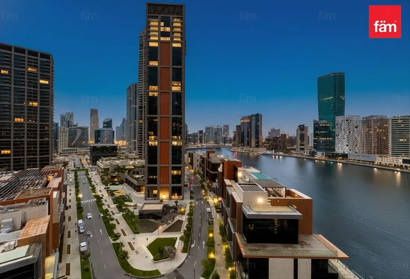 MULTIPLE OPTIONS | FULL CANAL VIEW | AVAILABLE