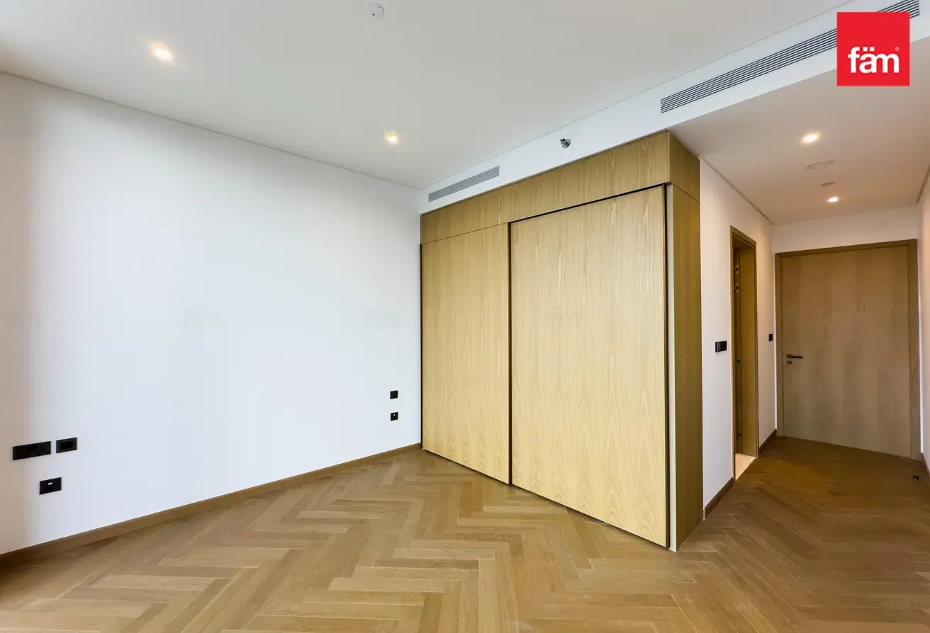 MULTIPLE OPTIONS | FULL CANAL VIEW | AVAILABLE