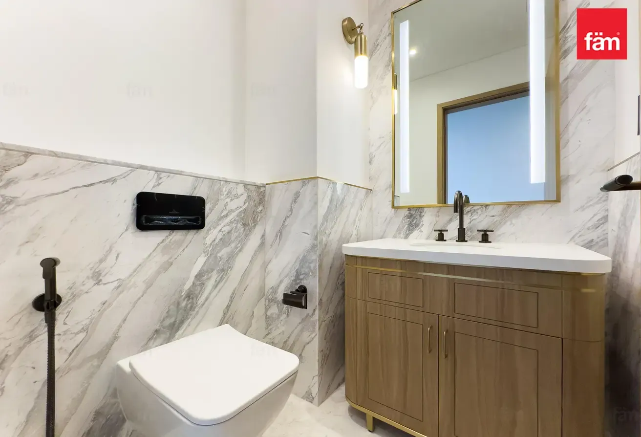 MULTIPLE OPTIONS | FULL CANAL VIEW | AVAILABLE