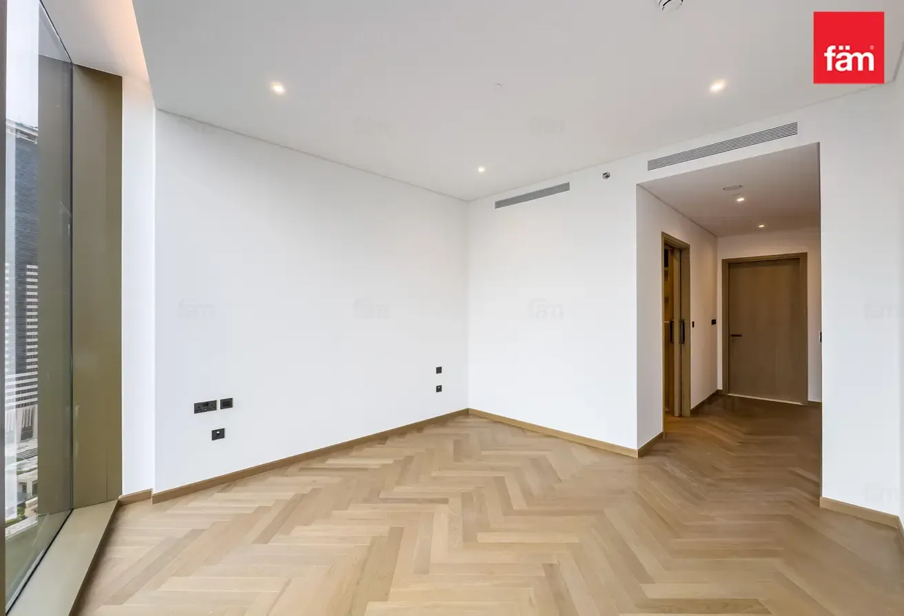 Multiple Options / Full Canal View / Ready To Move