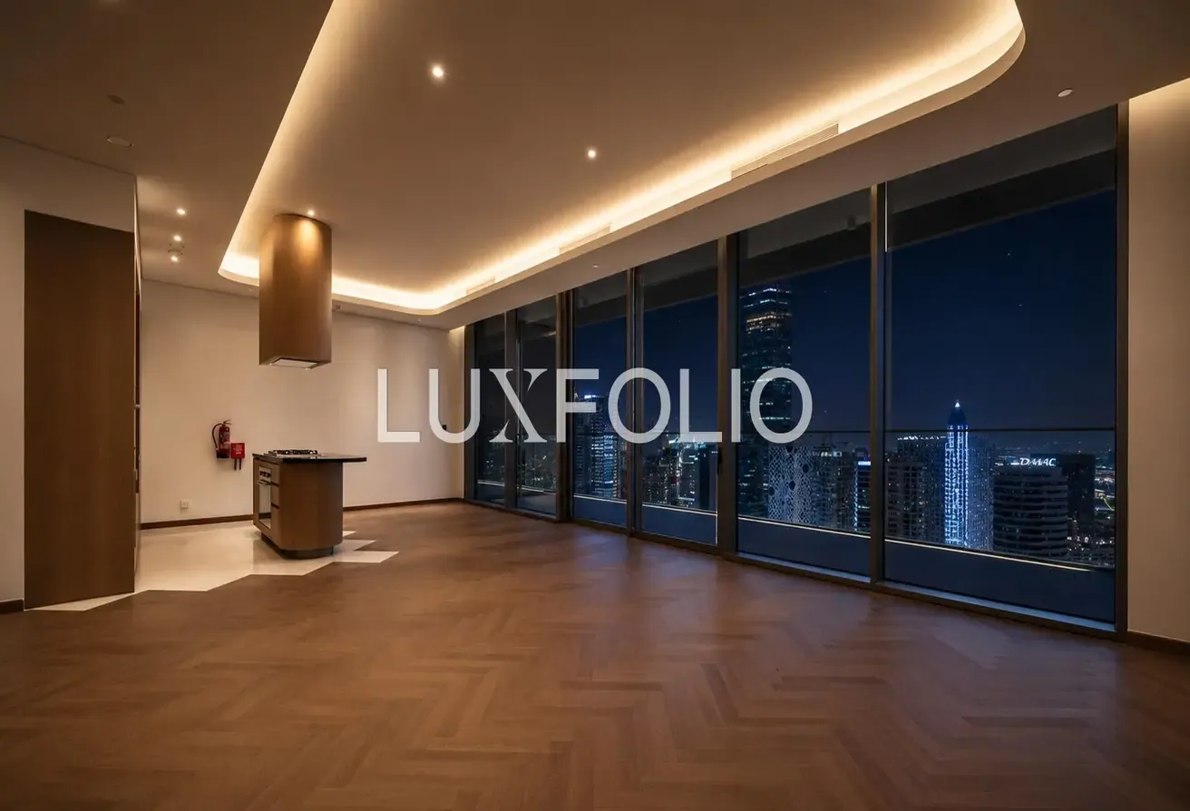 Top Floor | Canal View | Vacant