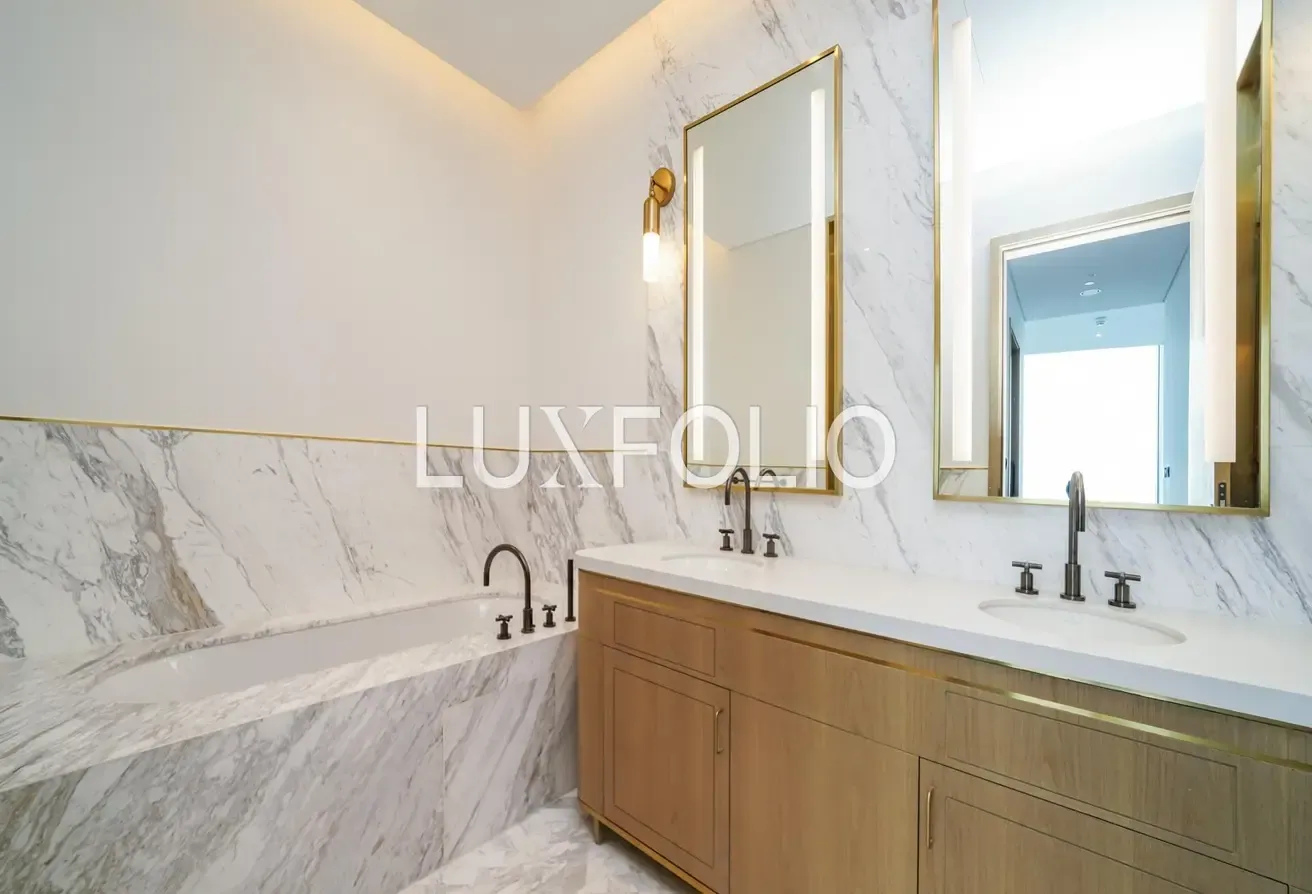 Top Floor | Canal View | Vacant