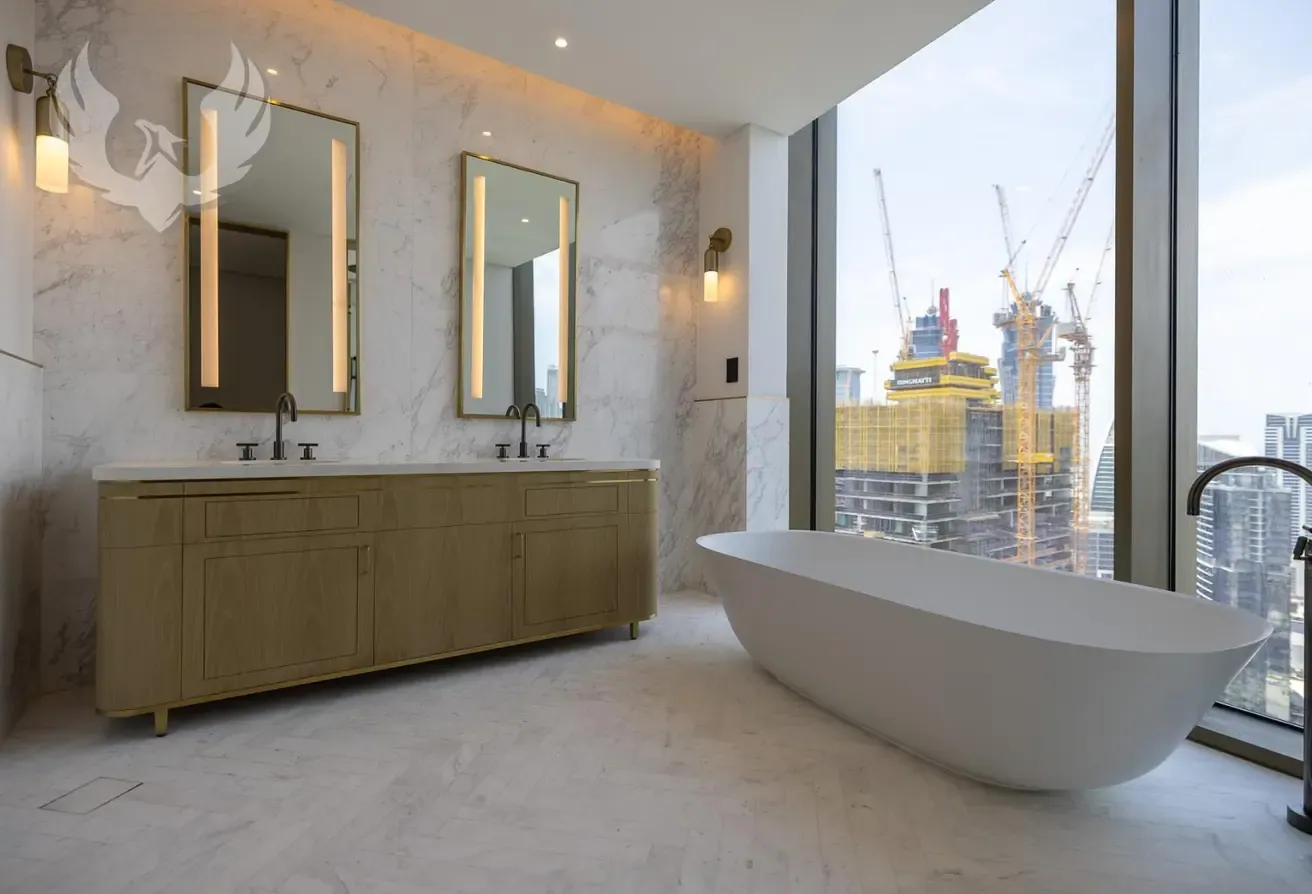Luxury duplex I Canal and Burj Views I Vacant