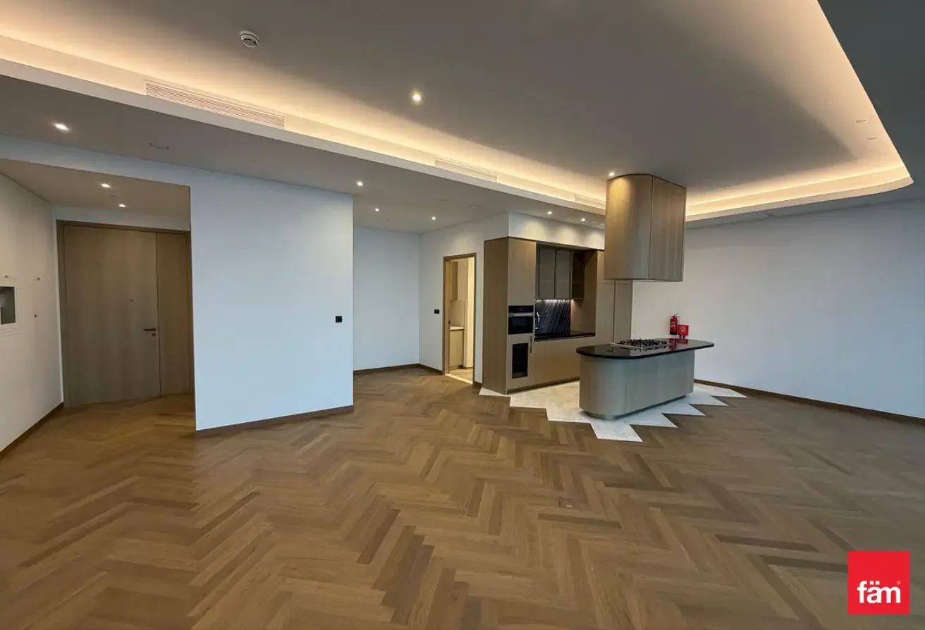 FULL CANAL VIEW | MAIDS ROOM | READY TO MOVE IN