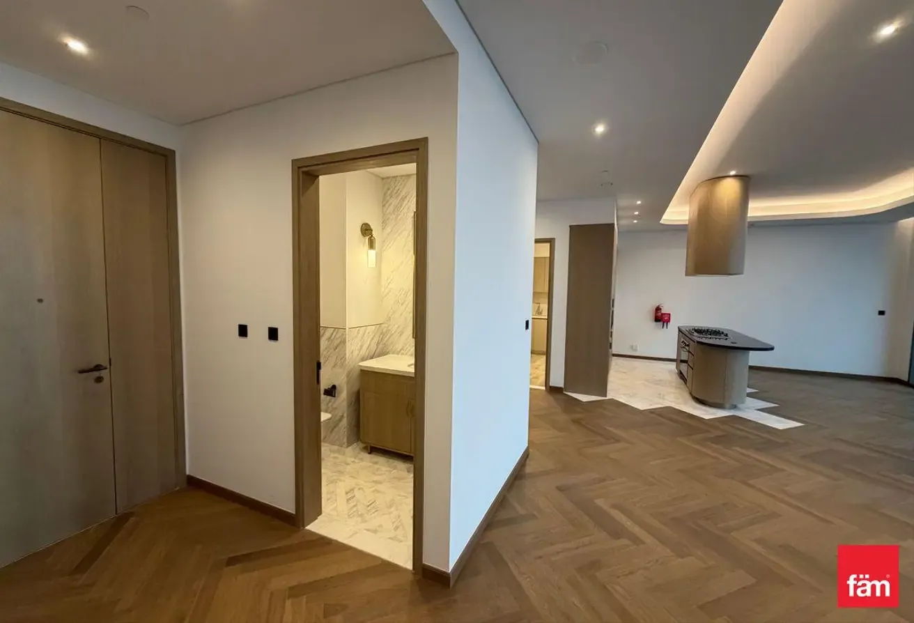 FULL CANAL VIEW | MAIDS ROOM | READY TO MOVE IN