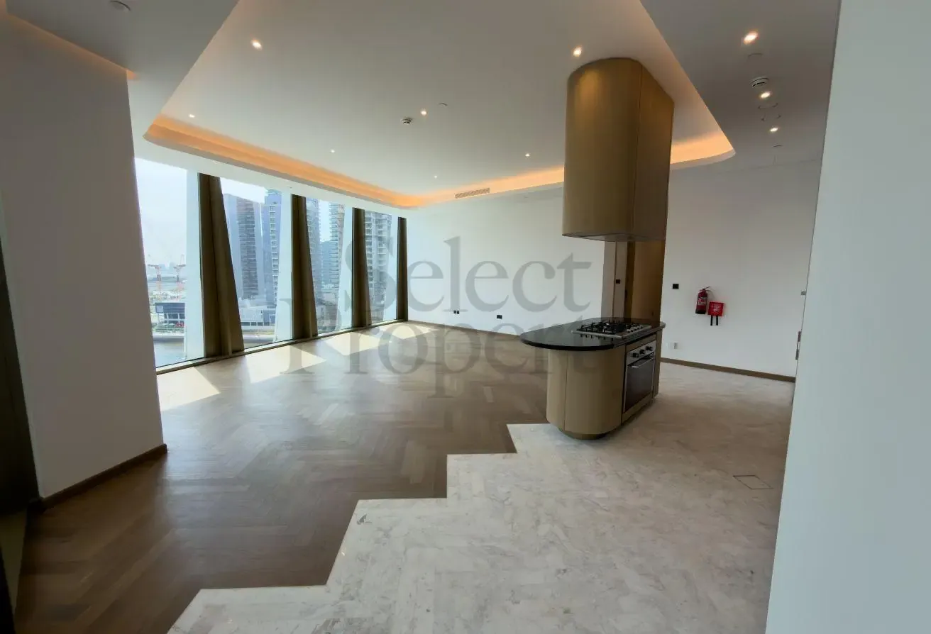 2 Bedroom in Jumeirah Living Business Bay