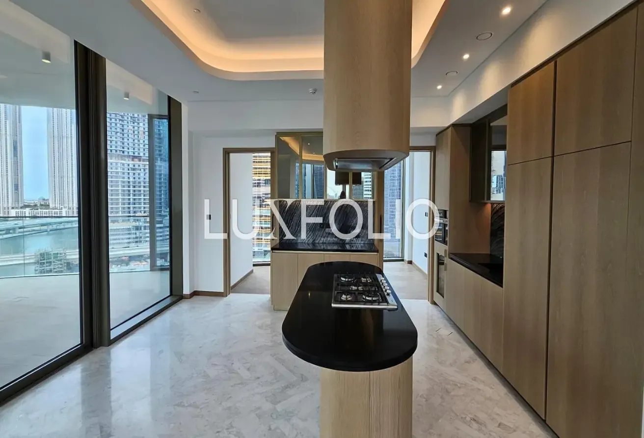 Genuine Resale | Canal View | Corner Unit