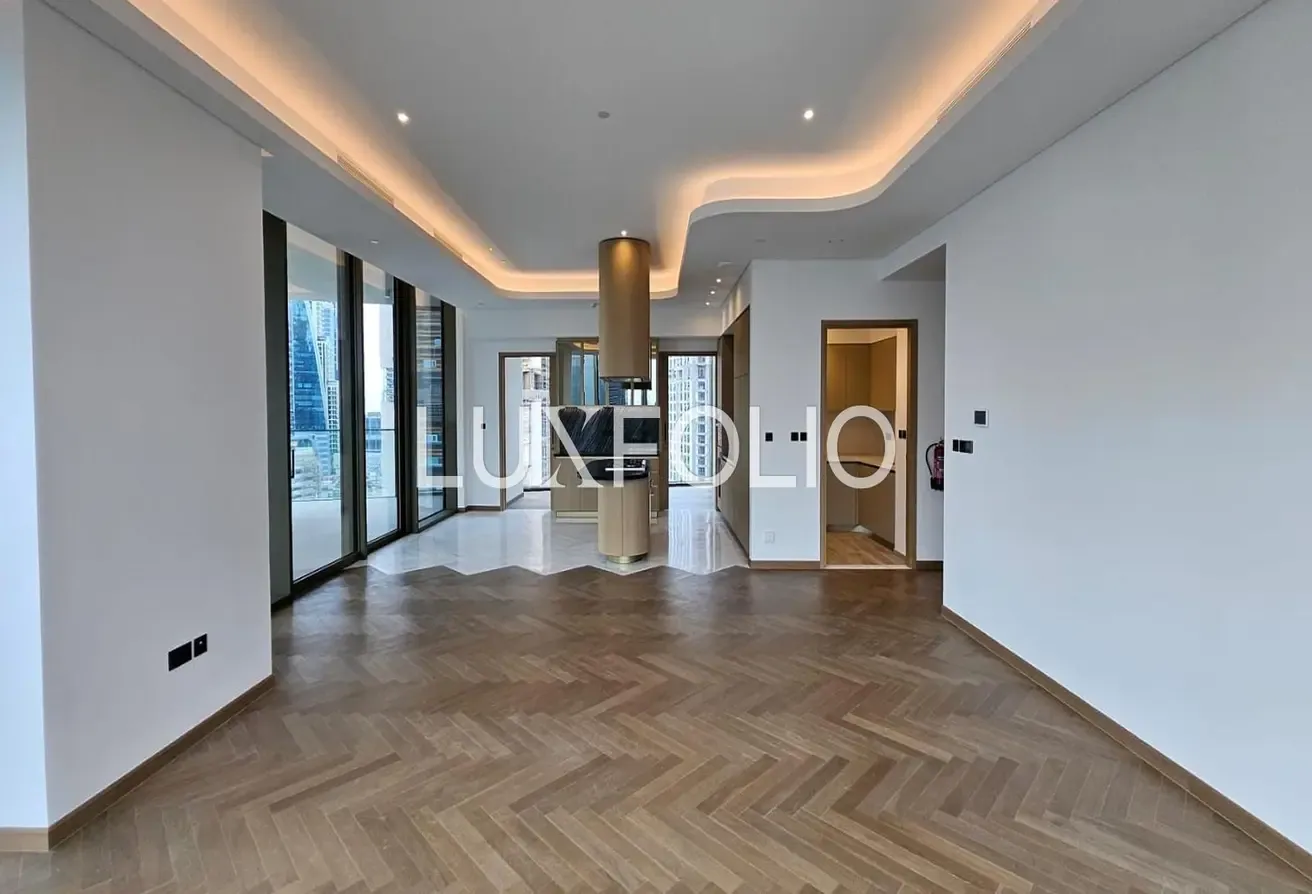 Genuine Resale | Canal View | Corner Unit
