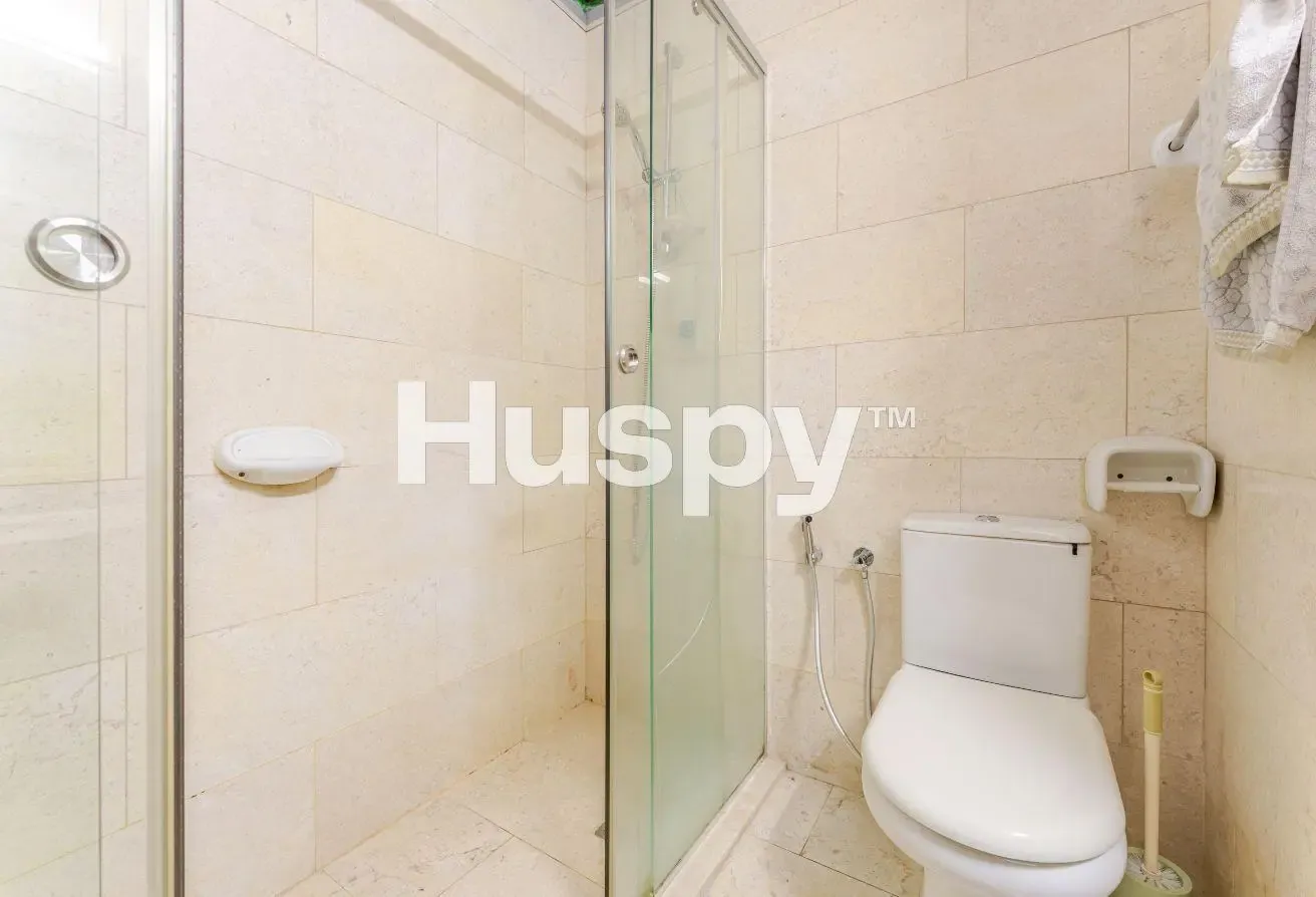 Spacious Studio | Community View | Low Floor