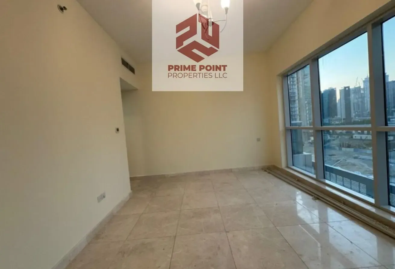 Spacious & Well-Maintained Apartment Close kitchen