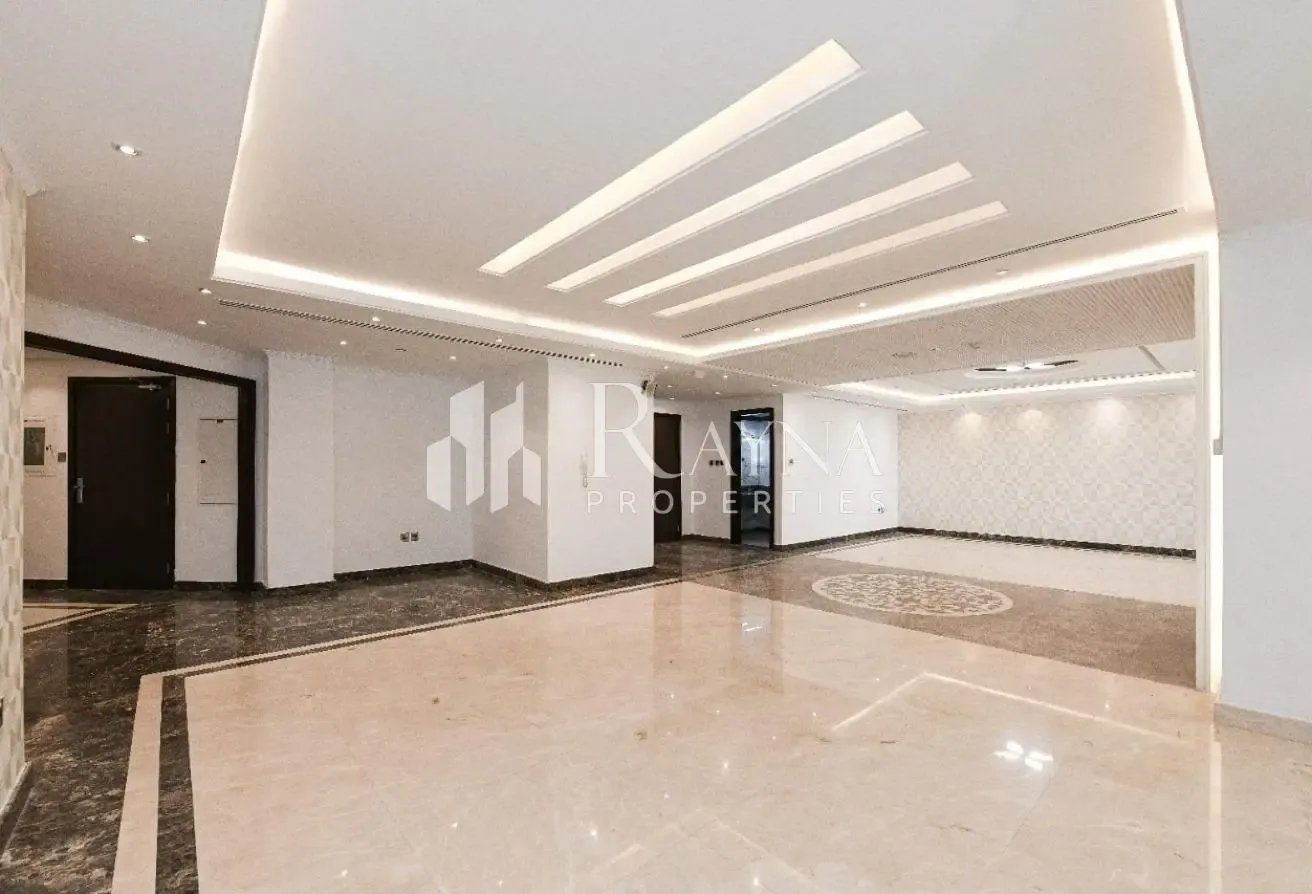 Penthouse | 4 bedrooms | Godolphin Stable Views