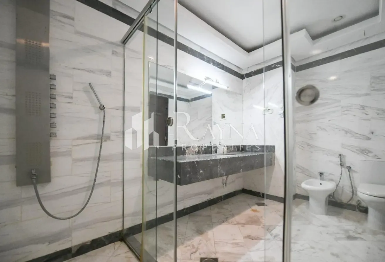 Penthouse | 4 bedrooms  | Godolphin Stable Views