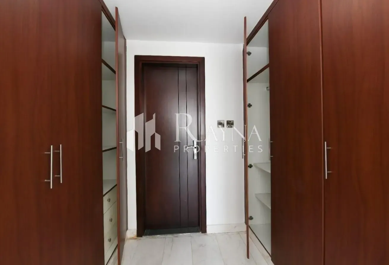 Penthouse | 4 bedrooms  | Godolphin Stable Views