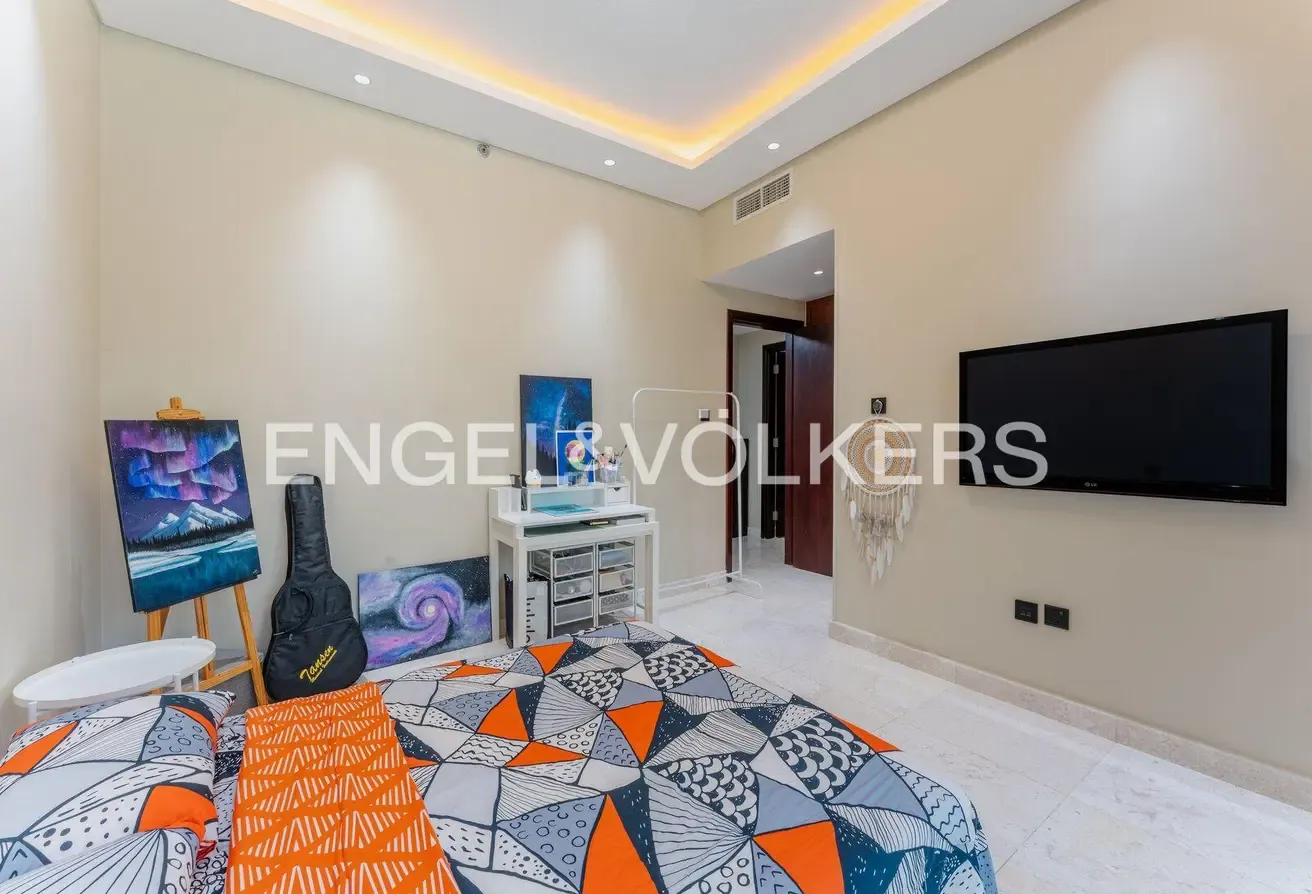 Upgraded | Large Layout | Furnished
