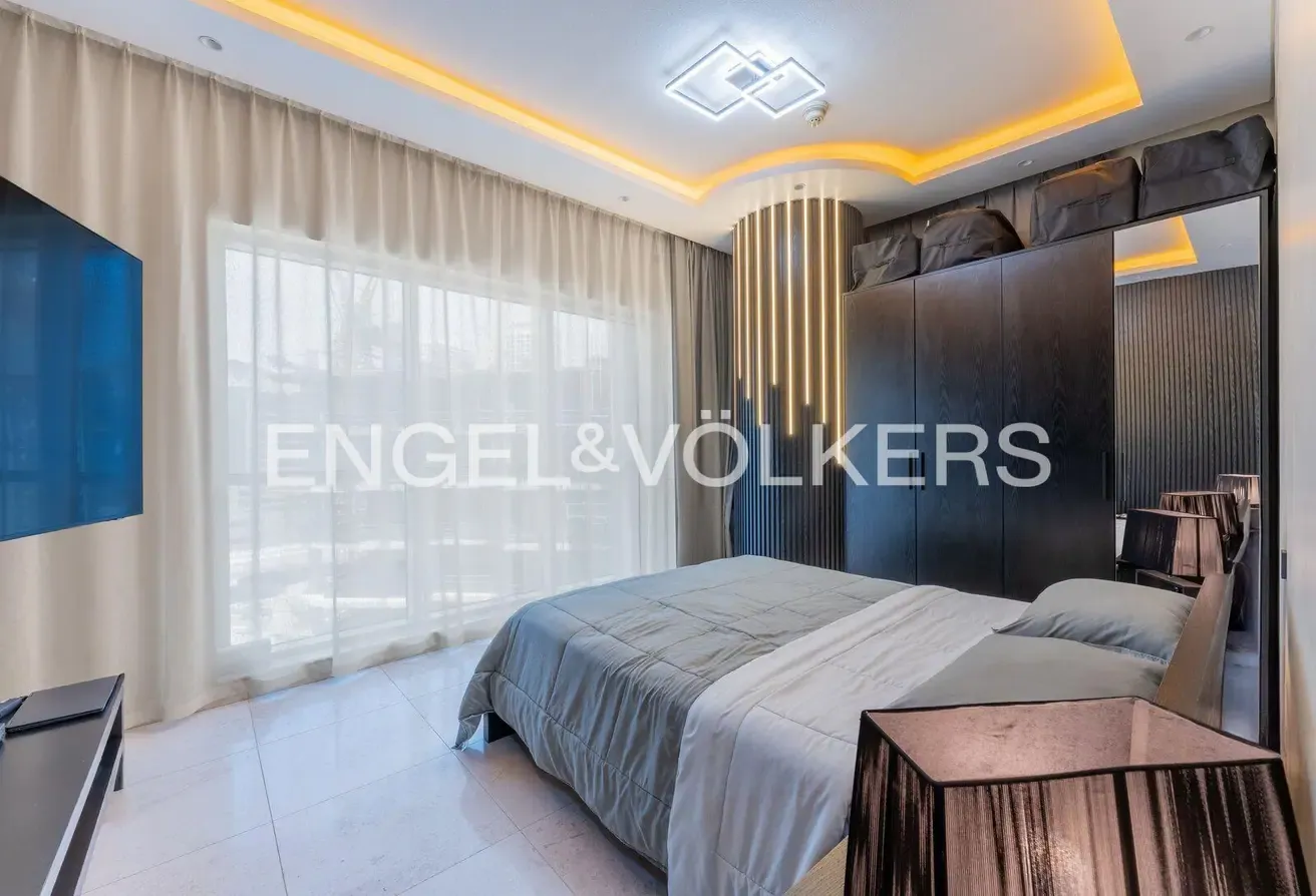 Upgraded | Large Layout | Furnished