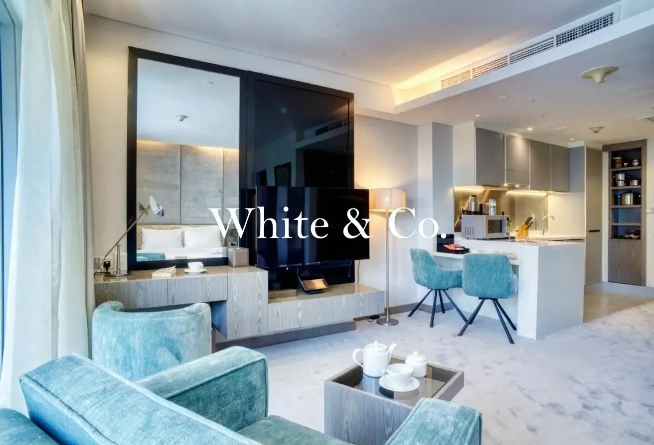 Perfect Location | Upgraded | Luxury Unit