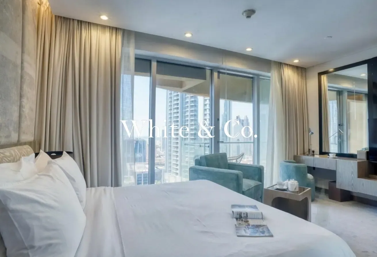 Perfect Location | Upgraded | Luxury Unit