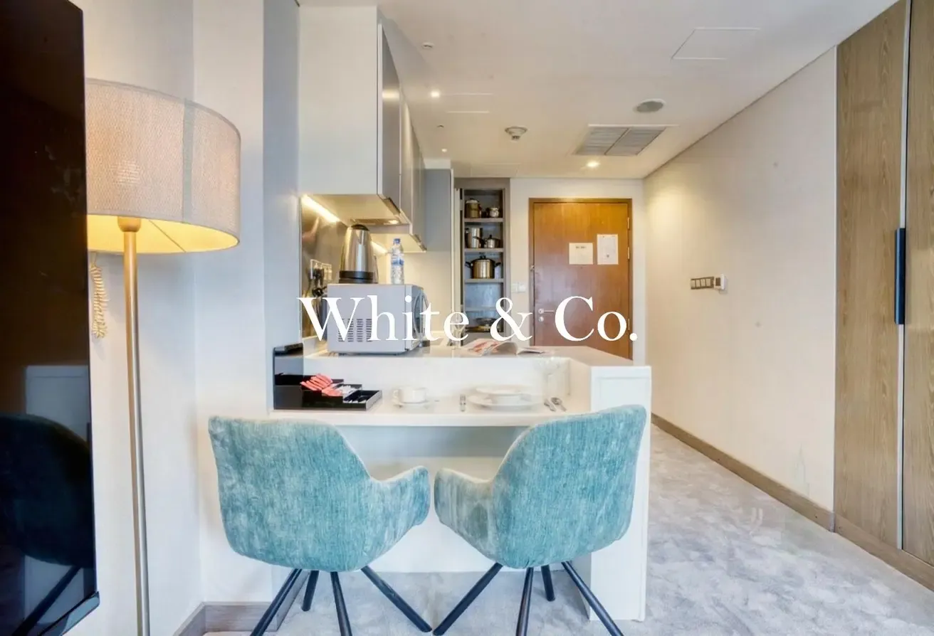 Perfect Location | Upgraded | Luxury Unit