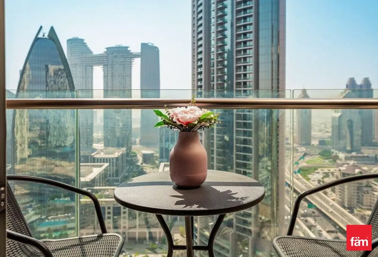 Newly Renovated  | Open view | High Floor| Rented