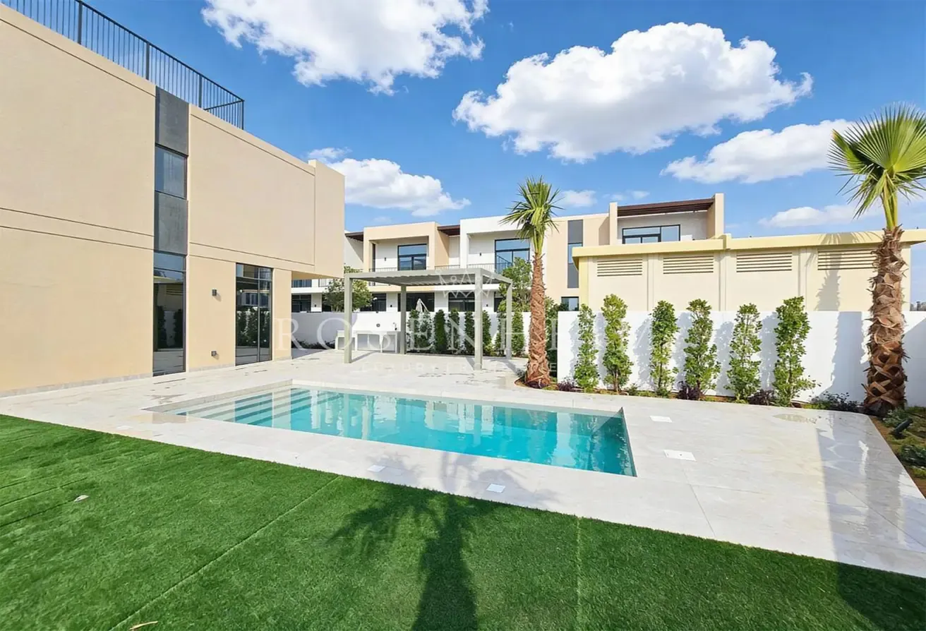 Corner Unit  | Private Pool | Big Plot | Motivated