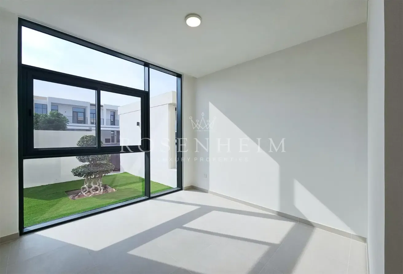 Corner Unit  | Private Pool | Big Plot | Motivated