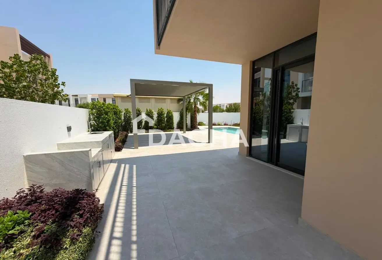 Corner Plot | Brand New | Private Pool