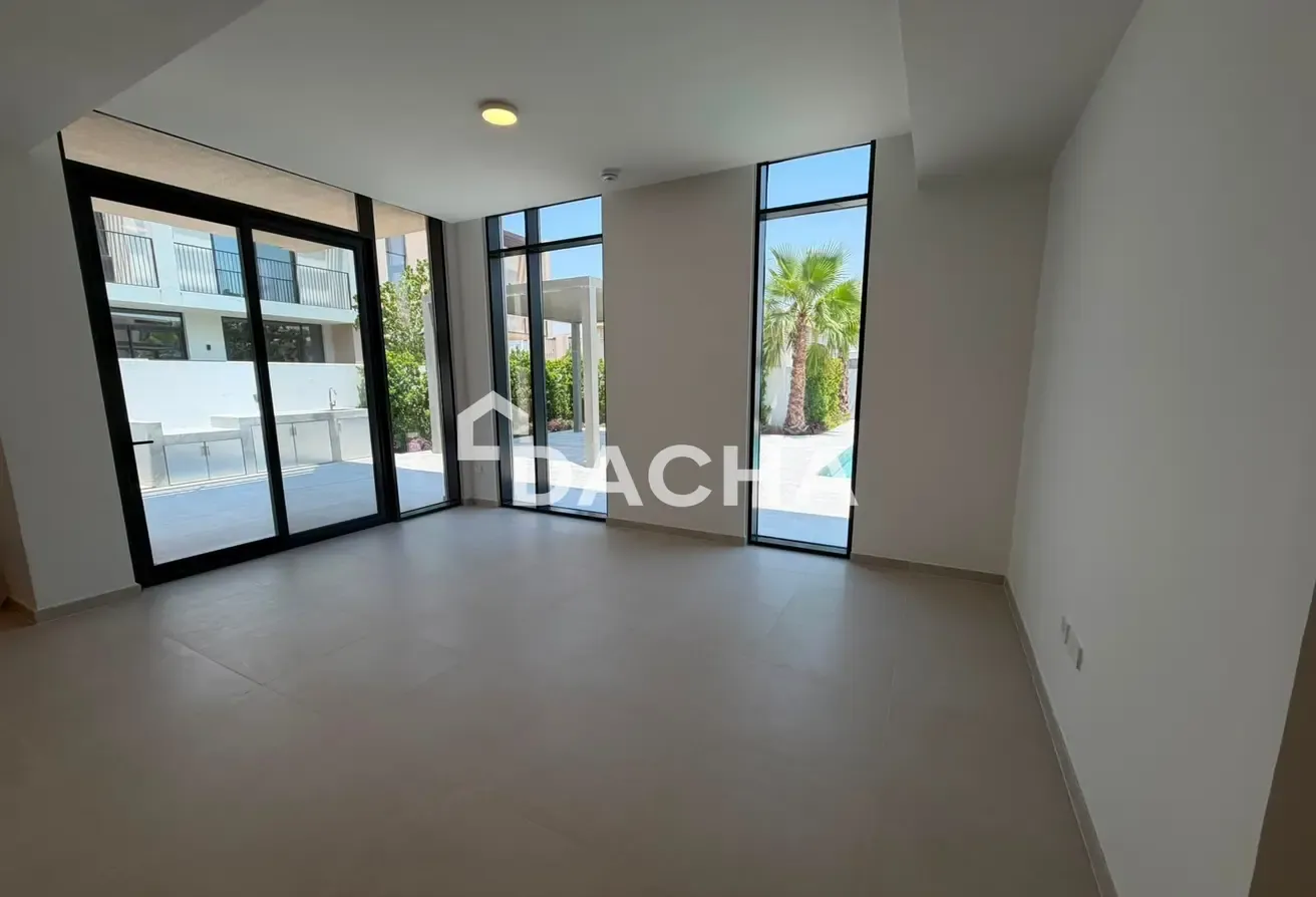 Corner Plot | Brand New | Private Pool