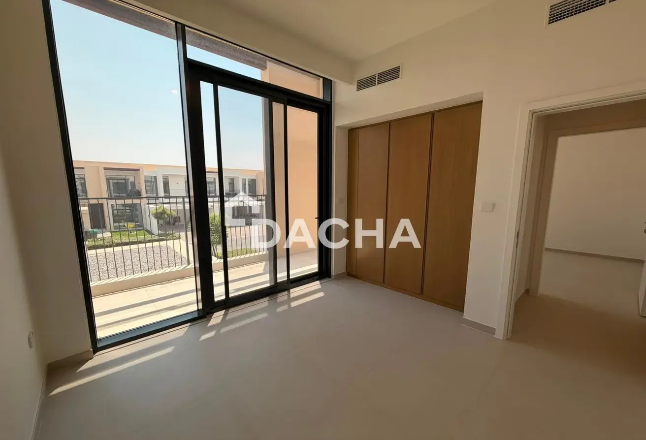 Corner Plot | Brand New | Private Pool