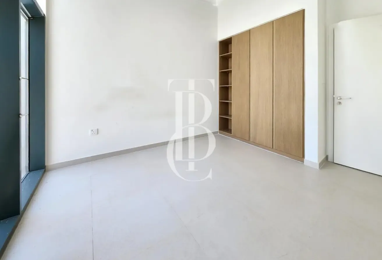Investor Deal | Single Row | Spacious Layout