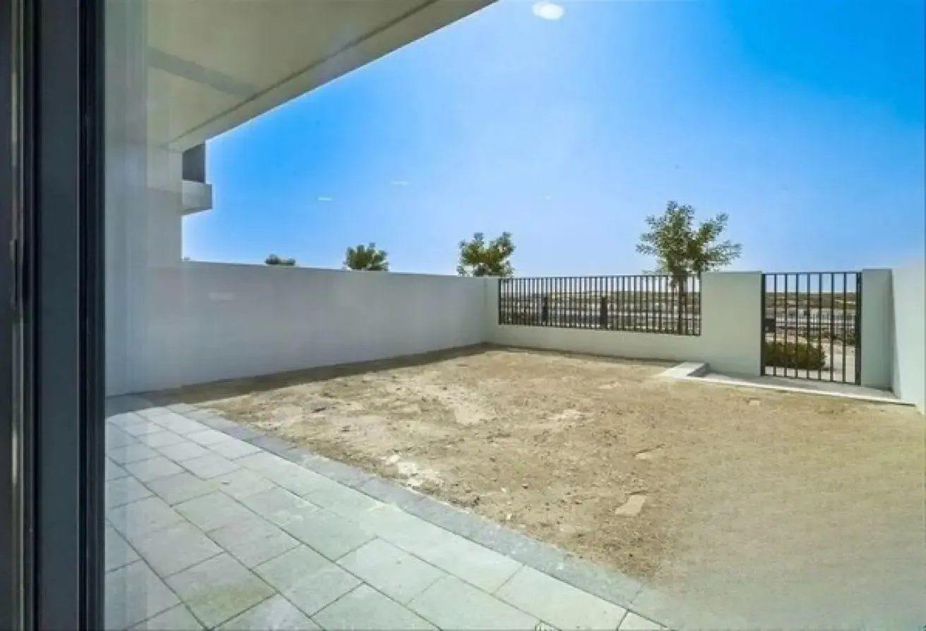Single Row | Vacant Soon | Genuine Listing