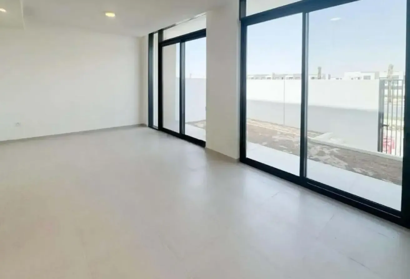 Single Row | Vacant Soon | Genuine Listing