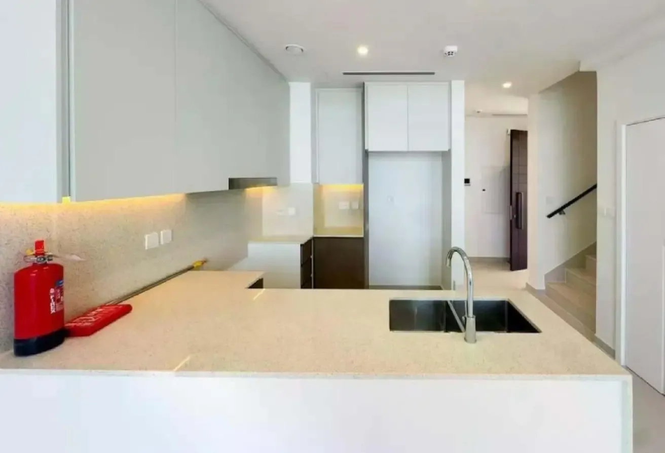 Single Row | Vacant Soon | Genuine Listing