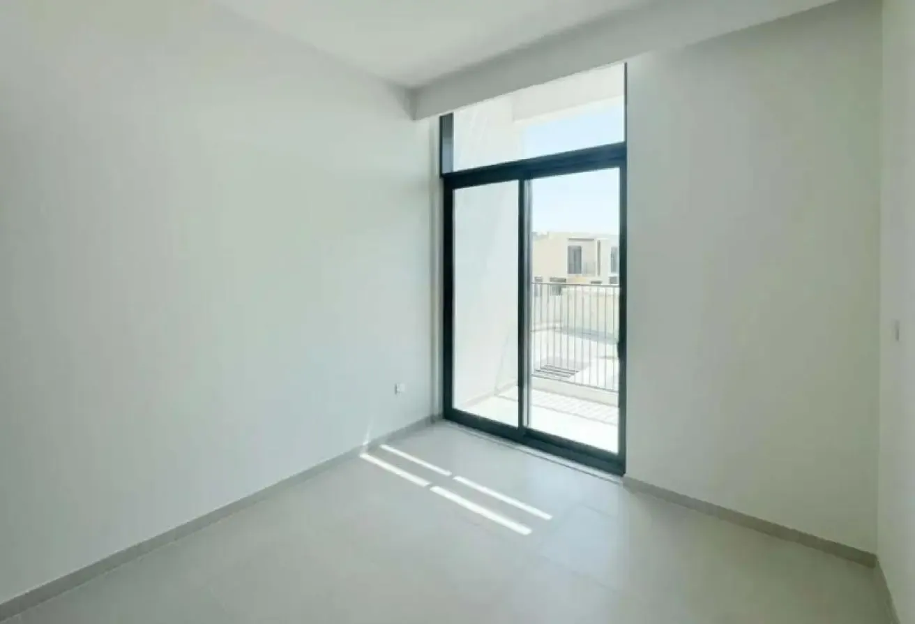 Single Row | Vacant Soon | Genuine Listing