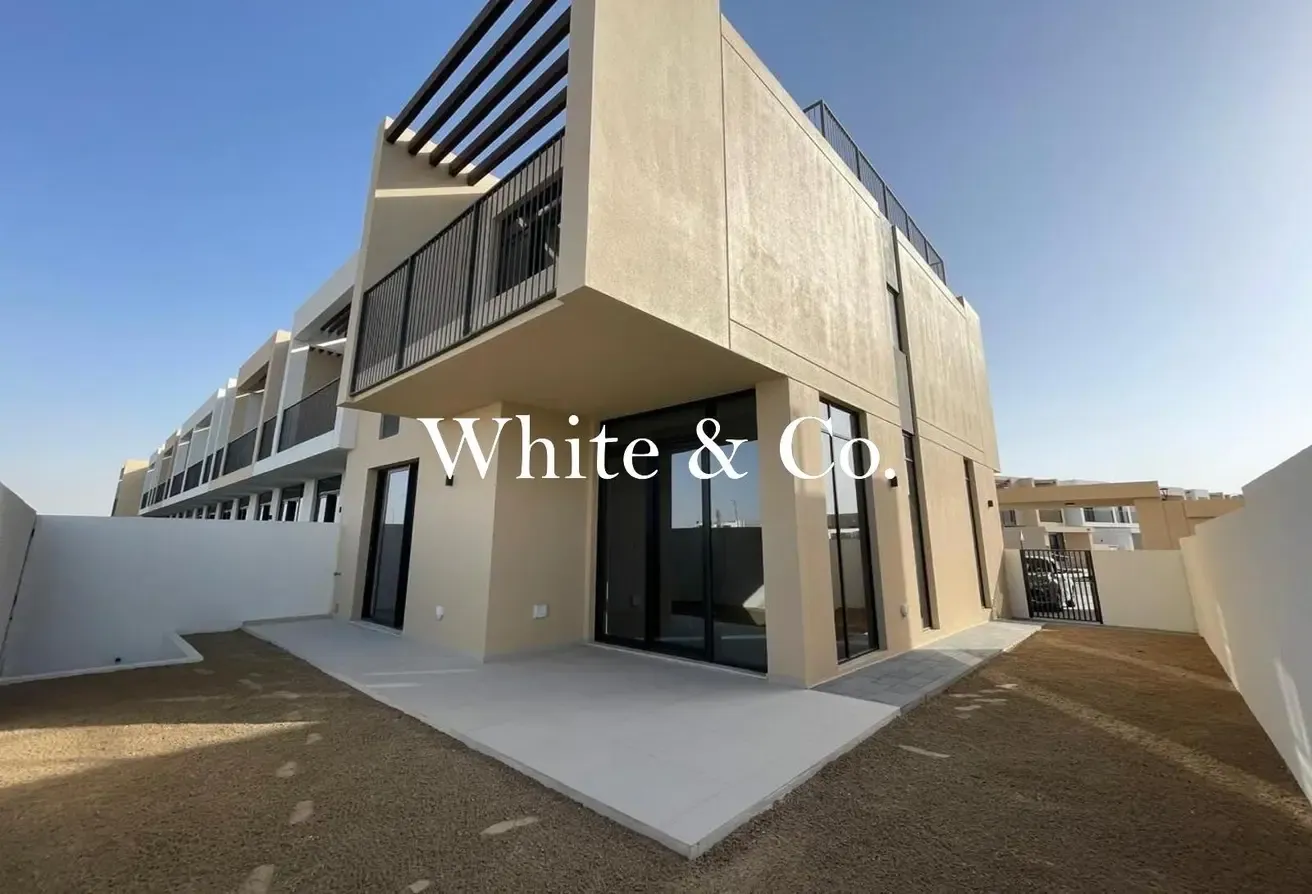 Corner Unit | Near Pool and Park | VOT