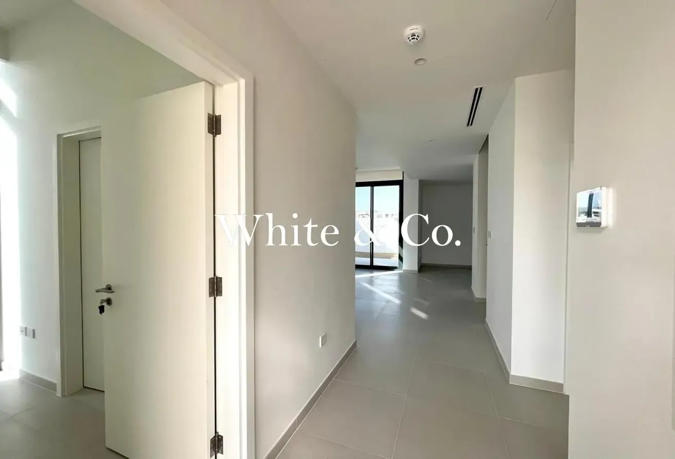 Corner Unit | Near Pool and Park | VOT