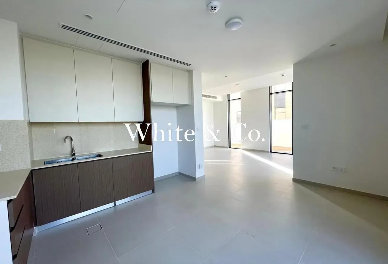 Corner Unit | Near Pool and Park | VOT