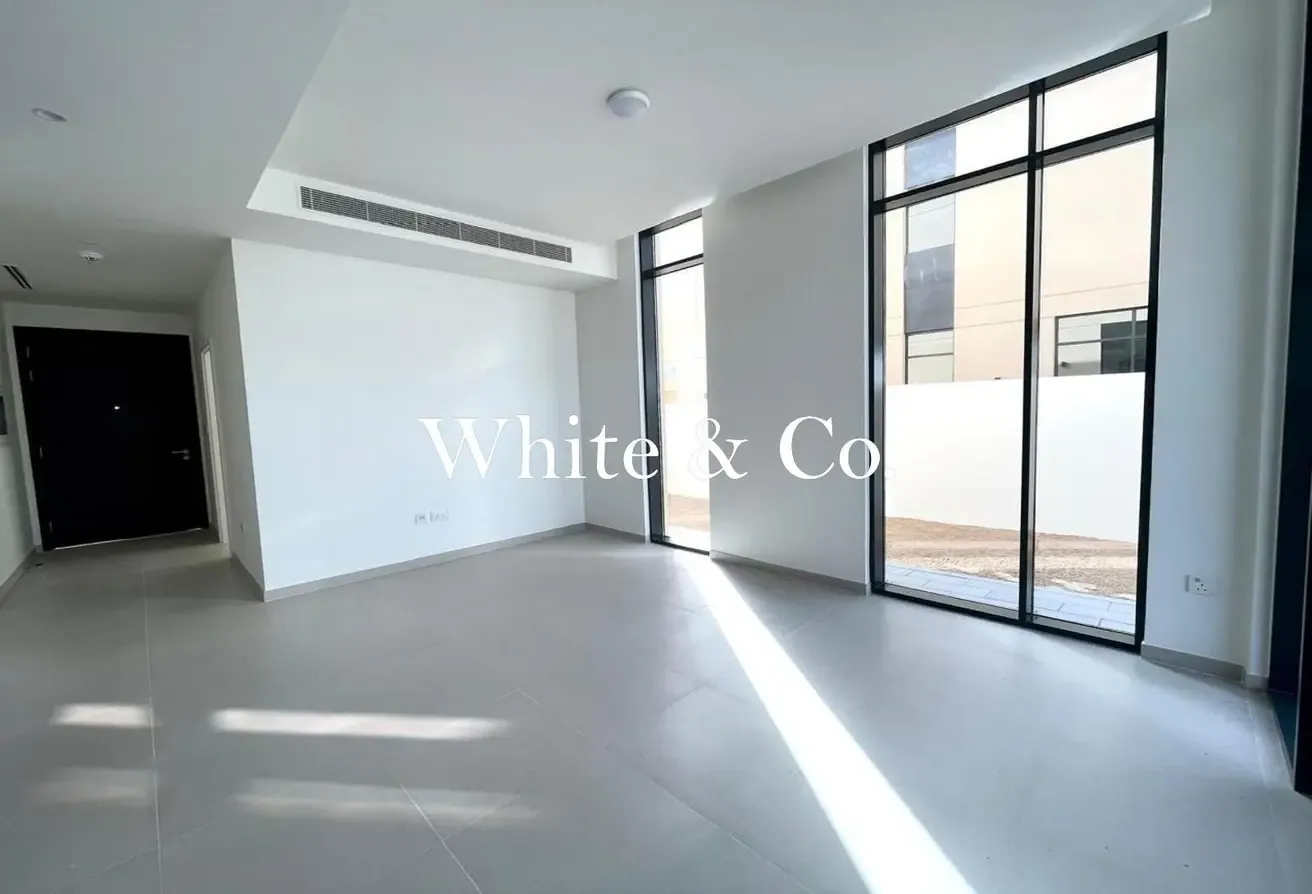 Corner Unit | Near Pool and Park | VOT