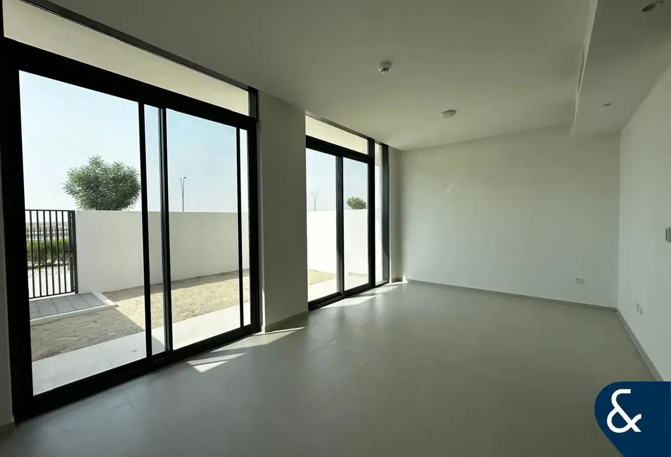 Investor Deal | Single Row | Spacious Layout