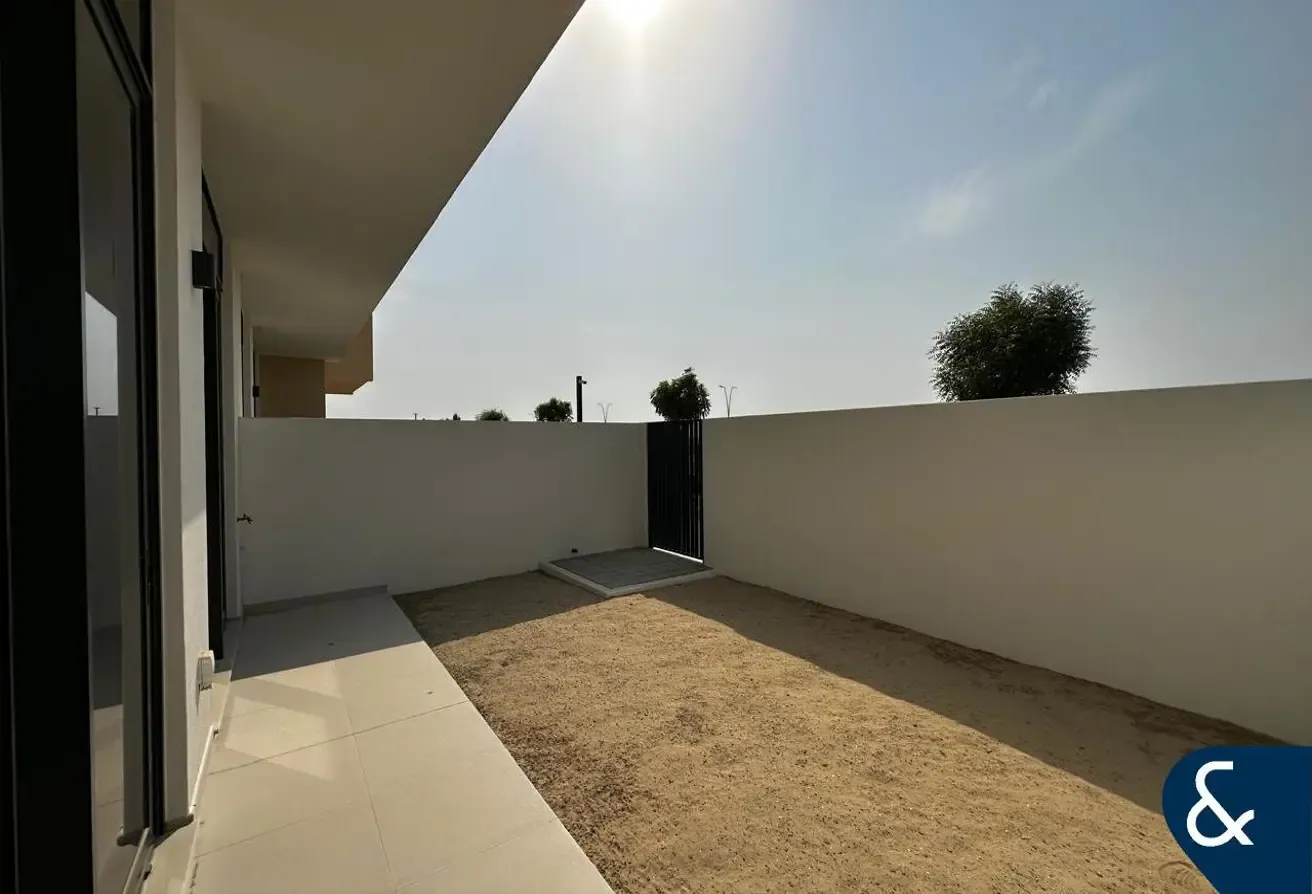 Investor Deal | Single Row | Spacious Layout