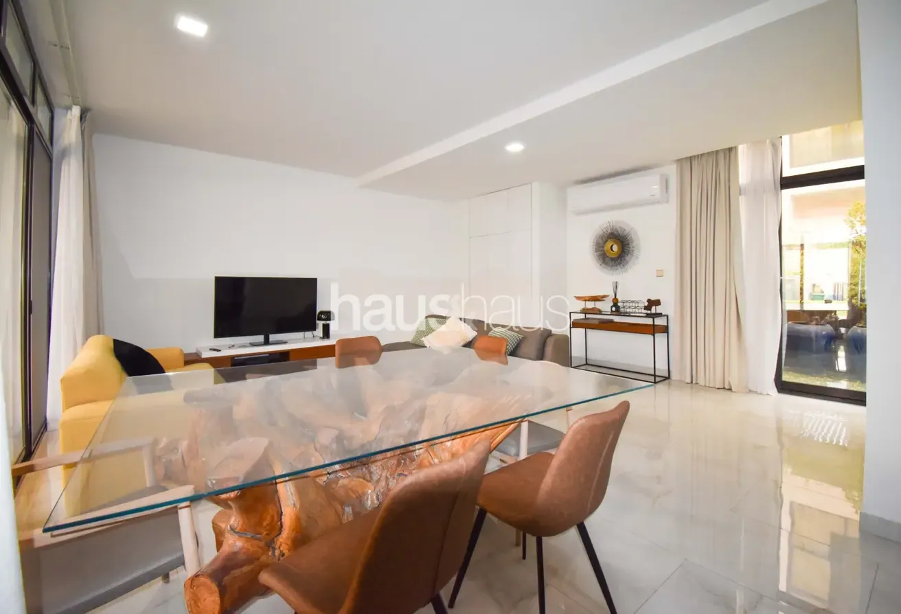Luxury Living | Vacant | Extended Living Spaces