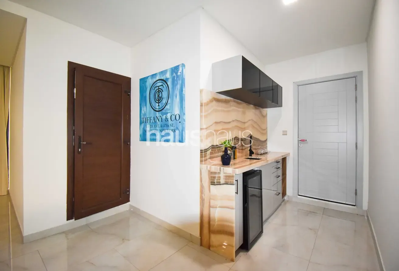Luxury Living | Vacant | Extended Living Spaces