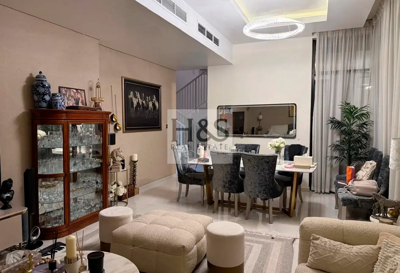 Green Garden View |3BR Villa | Prime Location