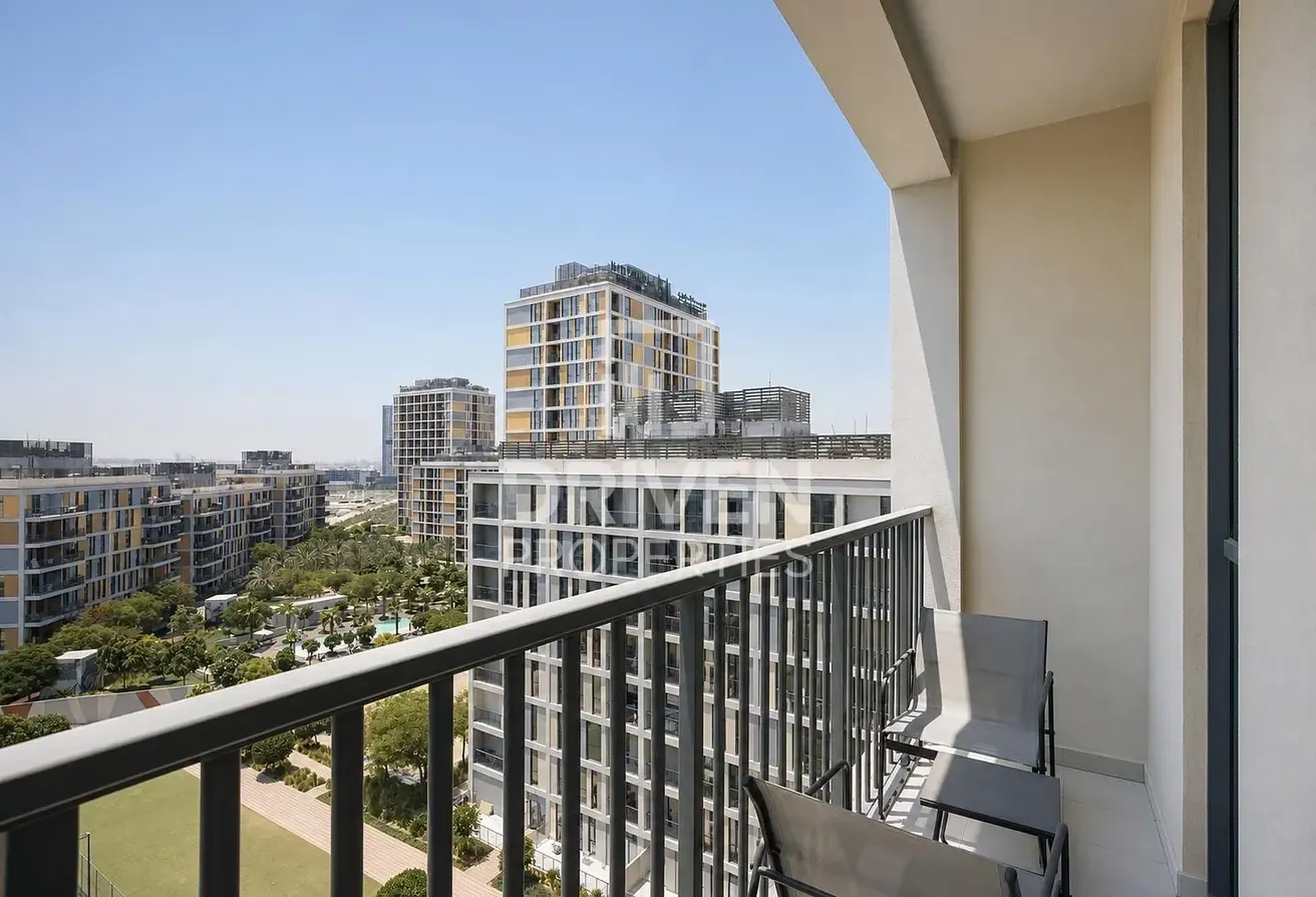 High Floor | Large Layout | Furnished and Upgraded