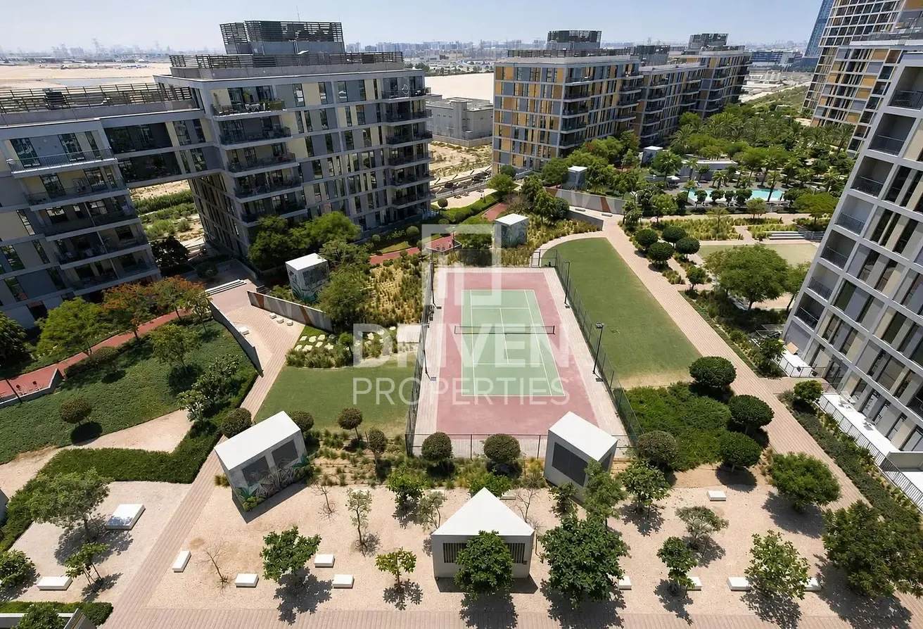 High Floor | Large Layout | Furnished and Upgraded