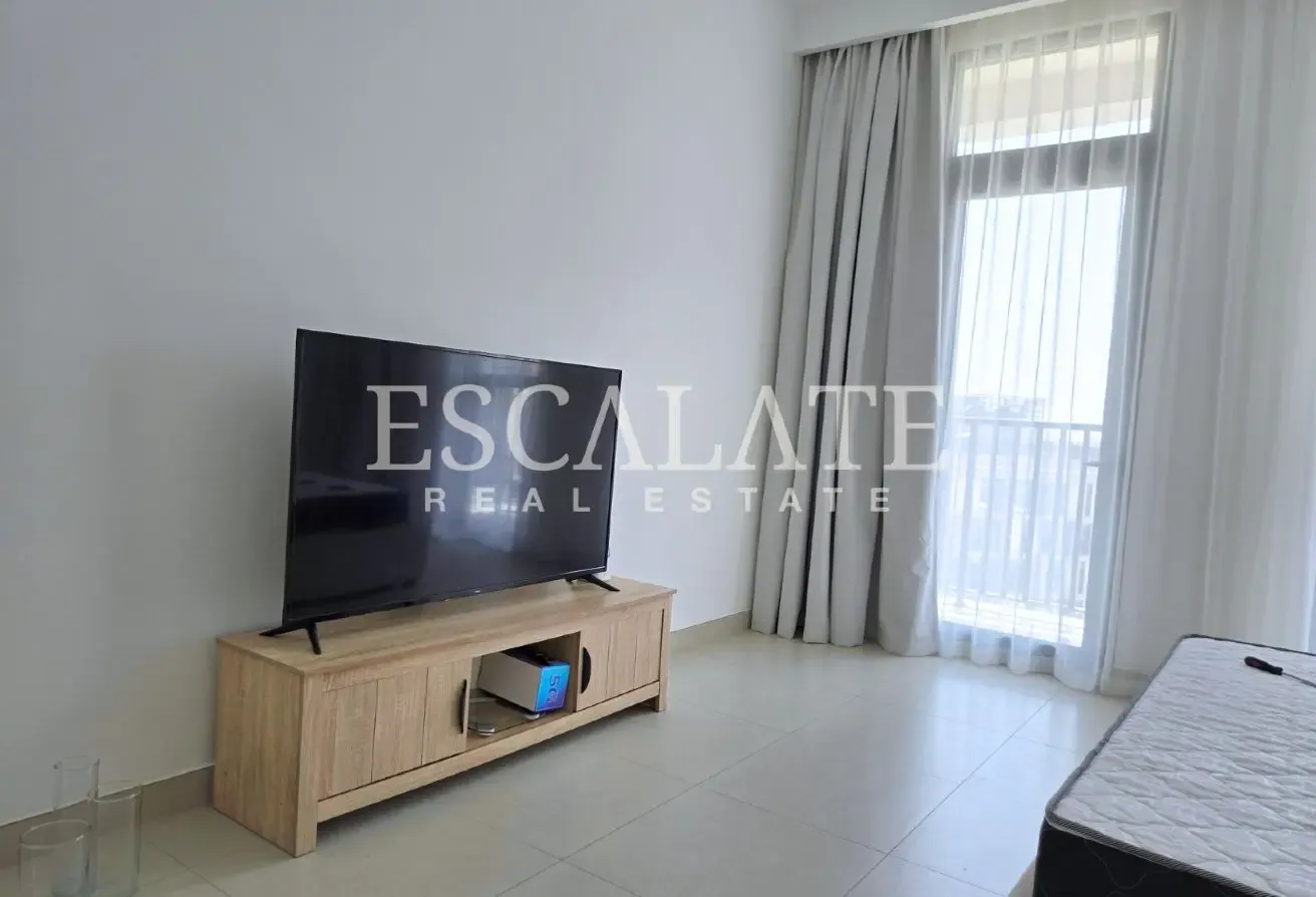 Vacant | Furnished | High Floor | Amenity View