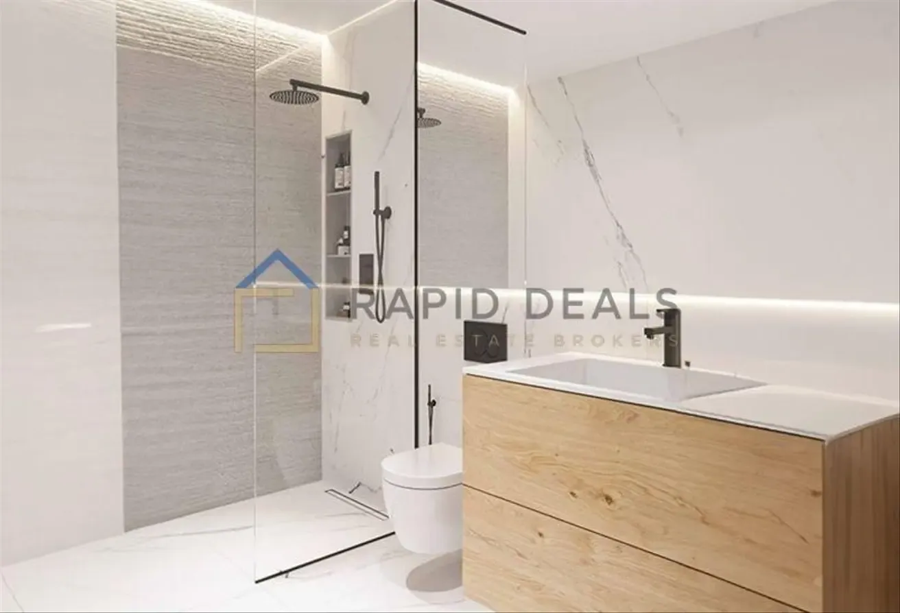 Bright 2BR+L with Balcony! Easy Access to Metro
