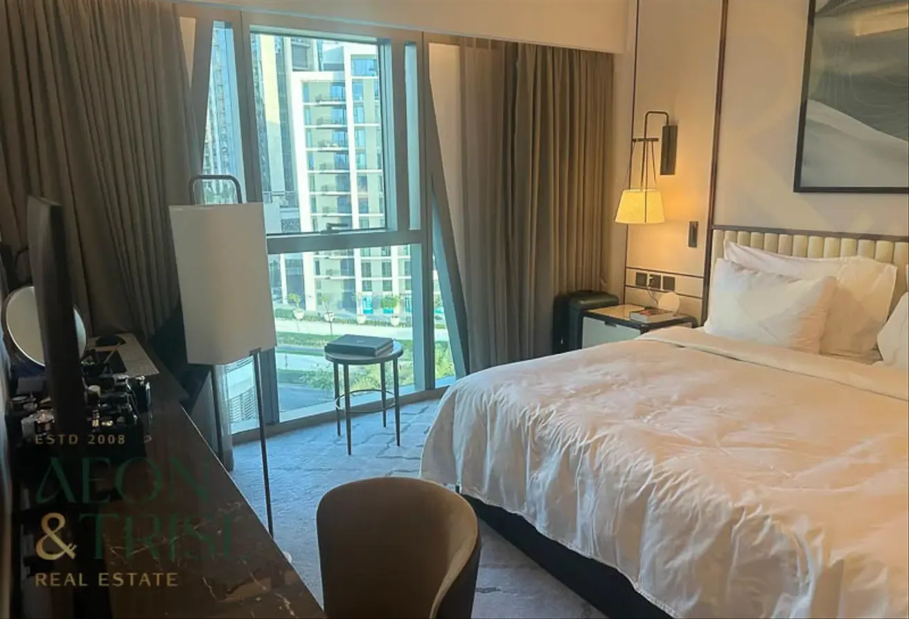 Low Floor | Address Harbour Point | vacant