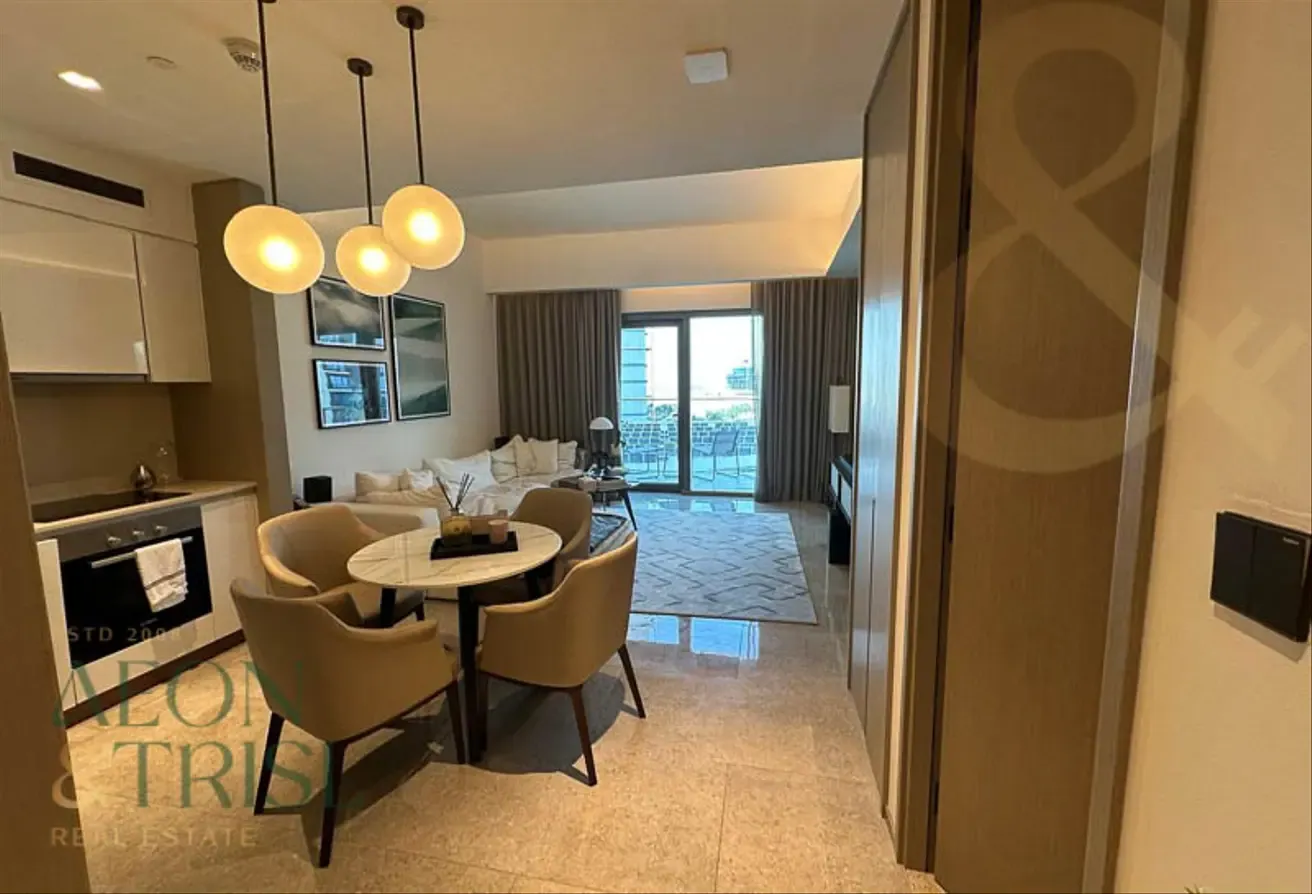 Low Floor | Address Harbour Point | vacant