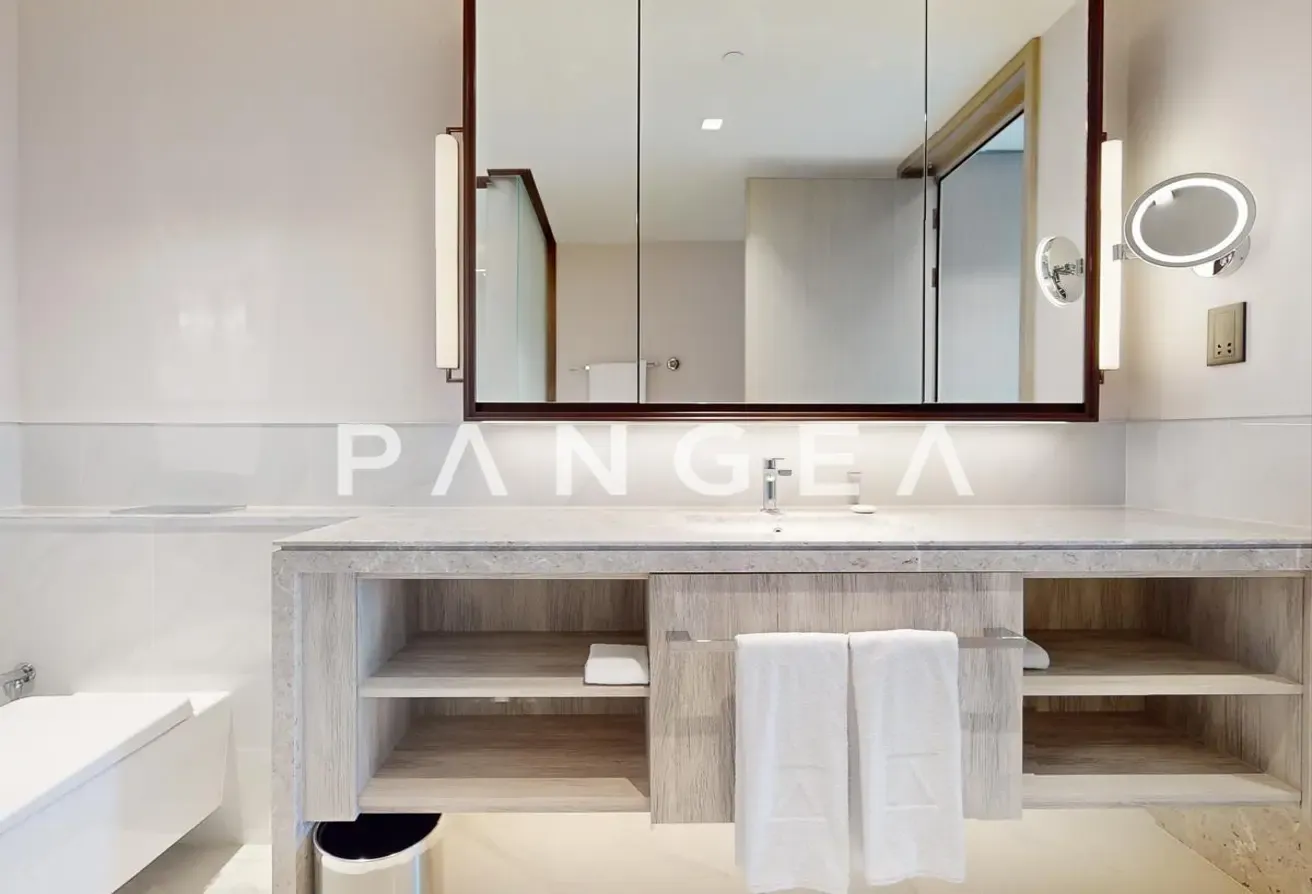 Panoramic Sea and Burj Khalifa View | Fully Furnished